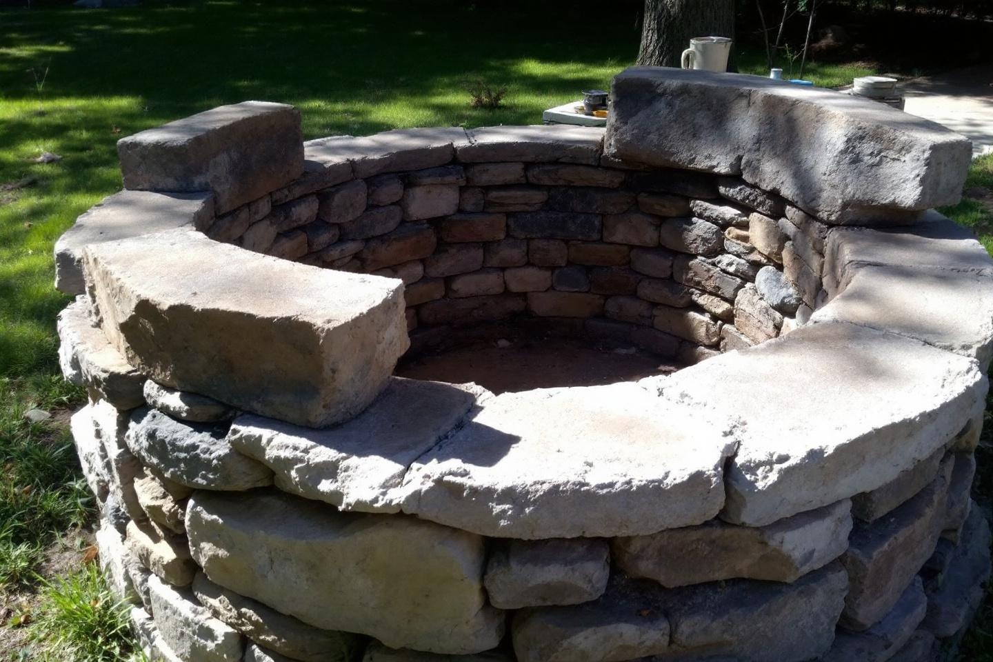 Guide complet pour construire son brasero en pierre pas cher