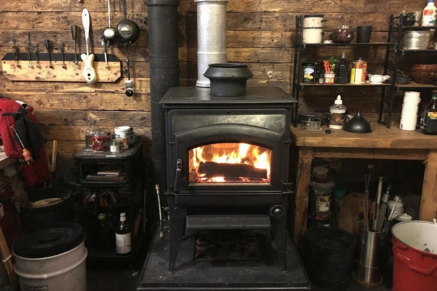 Fabriquer un mini poêle à bois pour tiny house et container