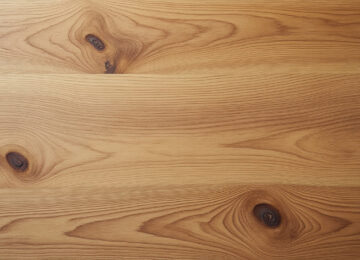 découvrez notre planche en chêne brut soigneusement avivée, offrant un rendu naturel et authentique, parfaite pour une décoration chaleureuse et élégante.