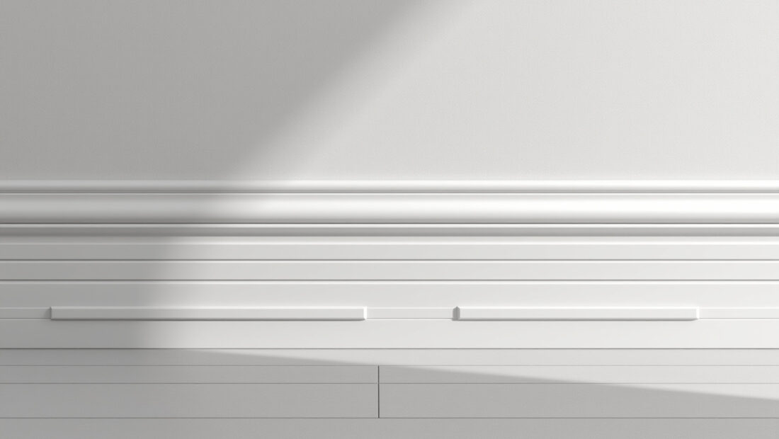 découvrez notre plinthe en bois massif blanc mdf moulurée style louis xv, disponible en hauteurs de 8, 11 ou 15 cm. profitez d'une qualité supérieure et d'une fabrication française pour sublimer votre intérieur avec élégance.