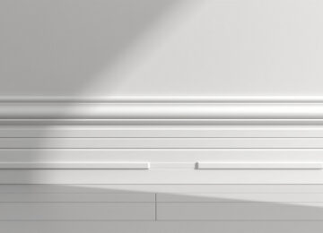 découvrez notre plinthe en bois massif blanc mdf moulurée style louis xv, disponible en hauteurs de 8, 11 ou 15 cm. profitez d'une qualité supérieure et d'une fabrication française pour sublimer votre intérieur avec élégance.
